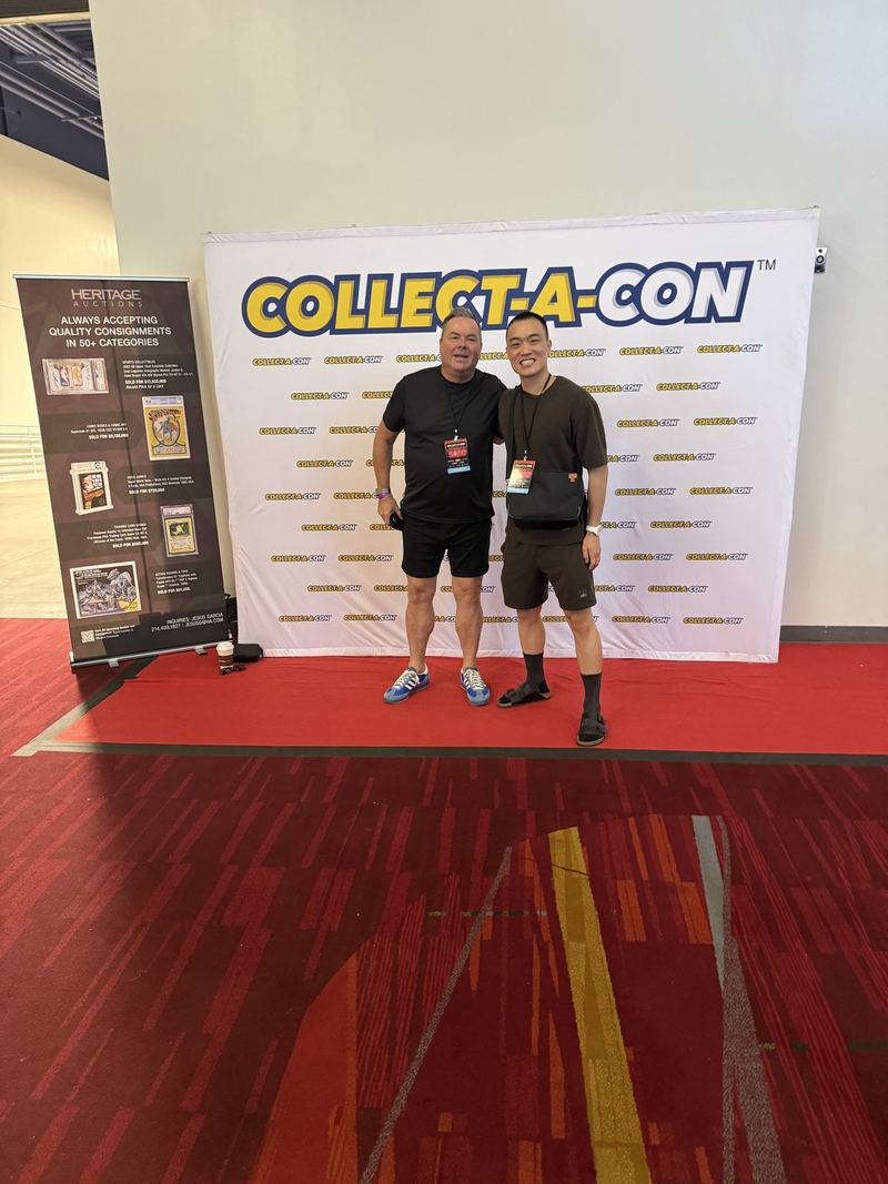 Two members of the NOVL team at the Collect-A-Con step-and-repeat.